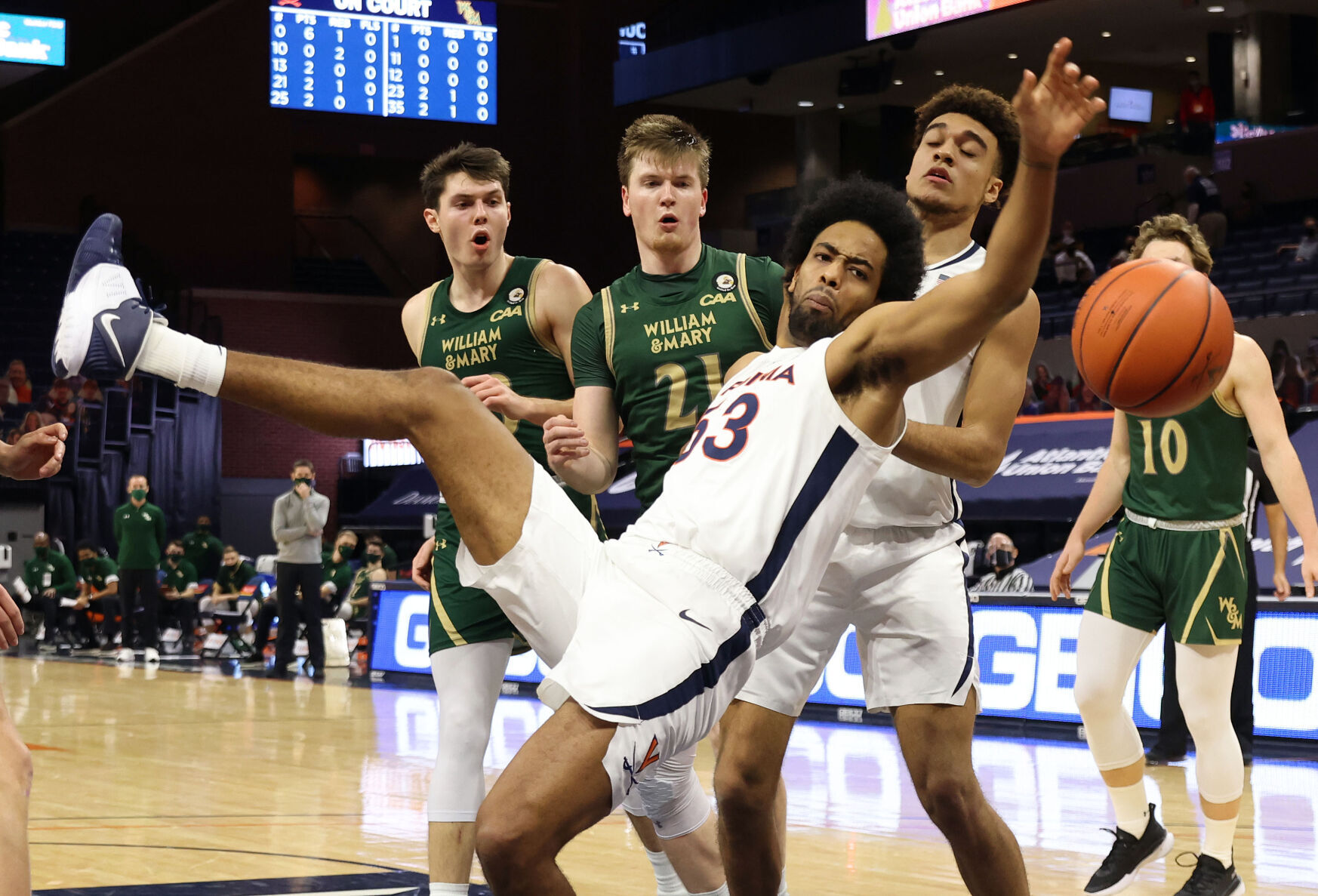 122220-cdp-sports-uva-mbball325.JPG